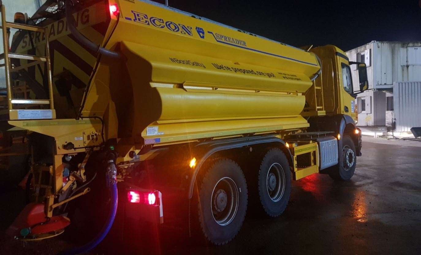 Crews are treating primary routes across Kent this evening. Picture: @GrittingKent