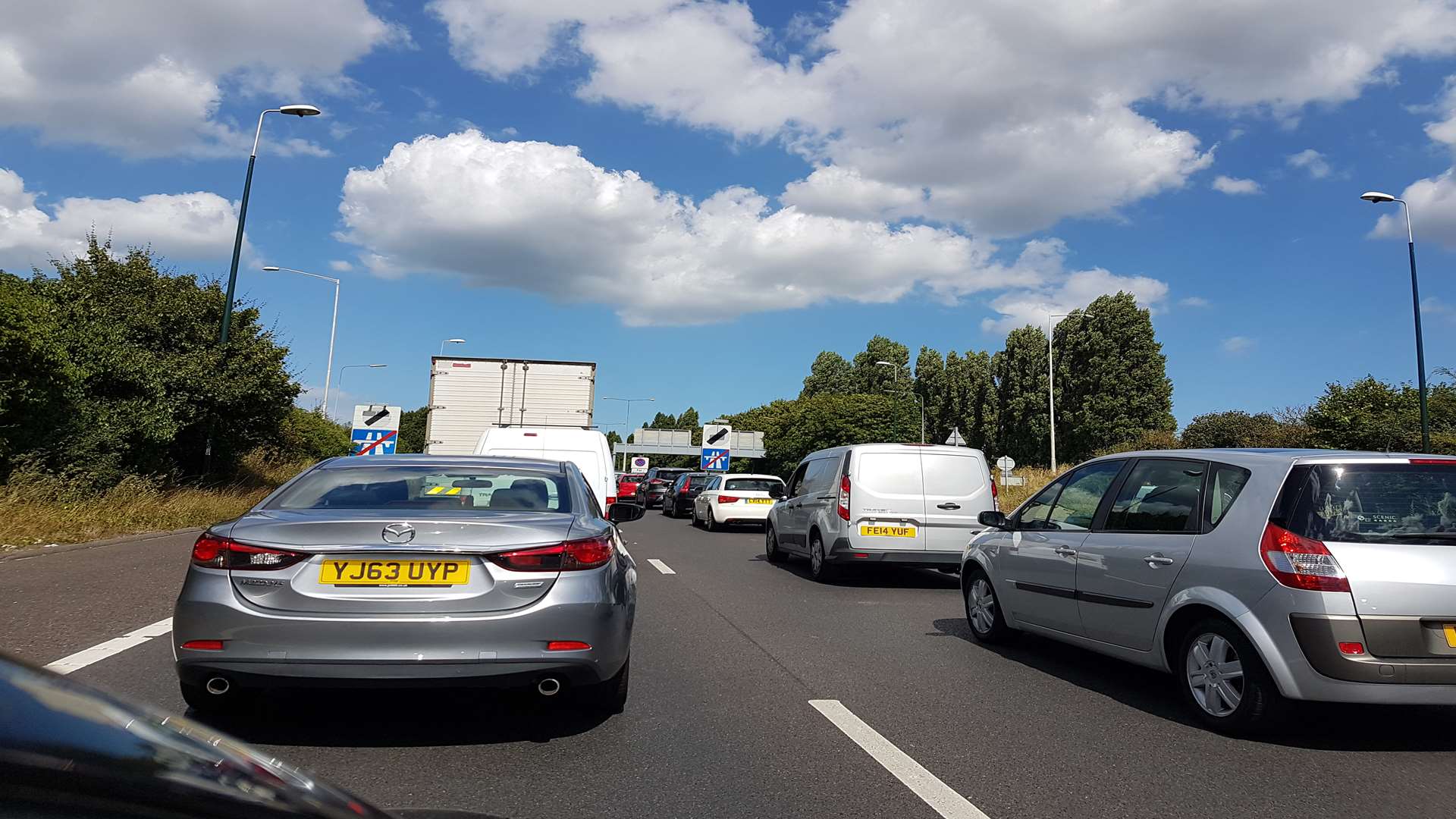 Delays are stretching back onto the M2