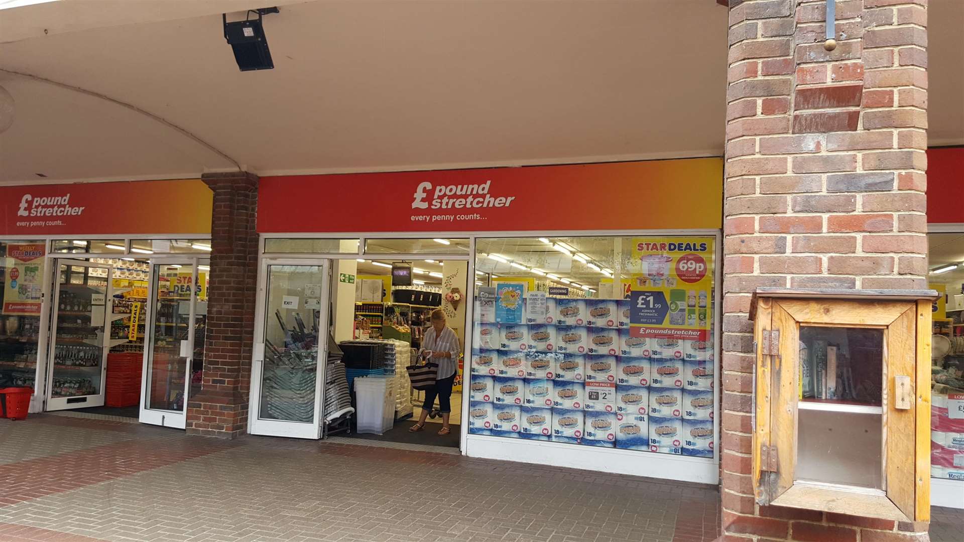 Poundstretcher in Park Mall