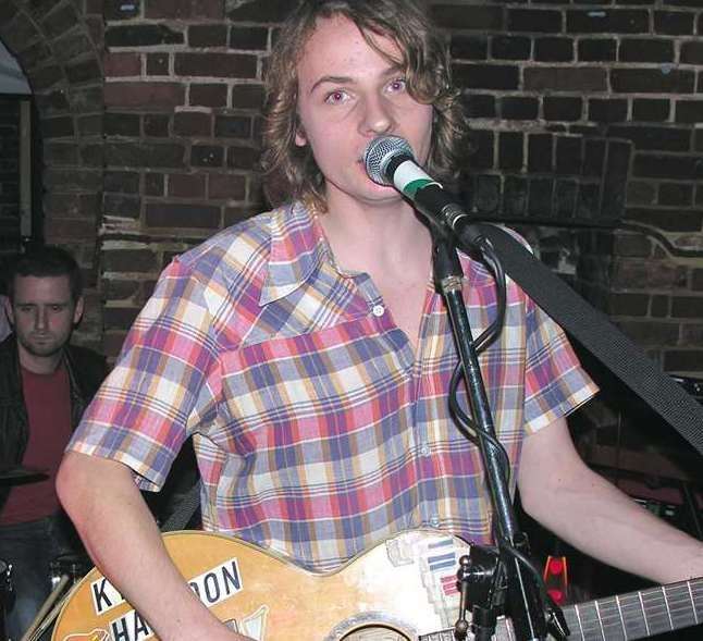 Tom Hull aka Kid Harpoon playing the local Medway live music scene around 2005