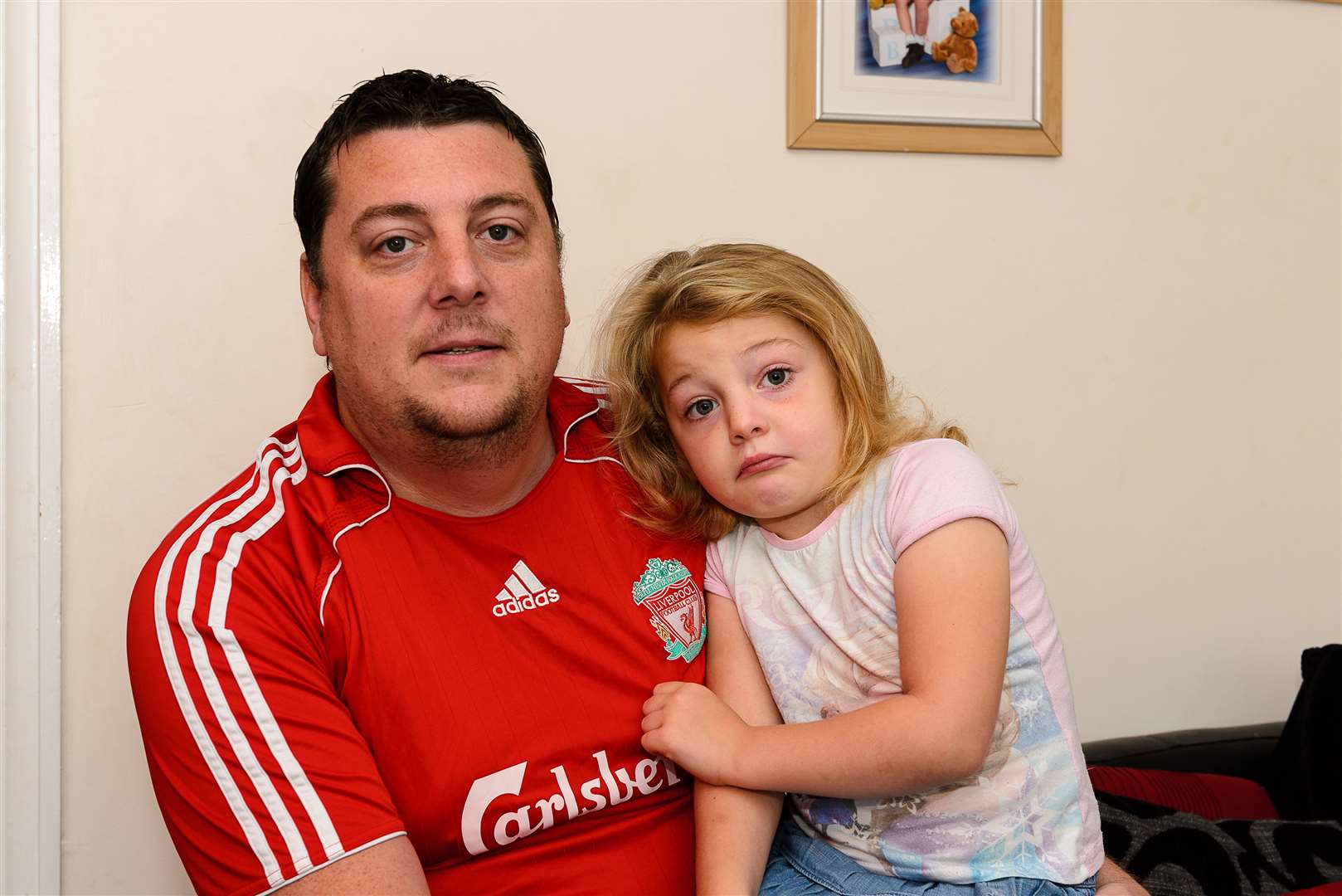 Adam De Lobel and his daughter, Ava-Rose, who injured her arm at Asda in Gravesend