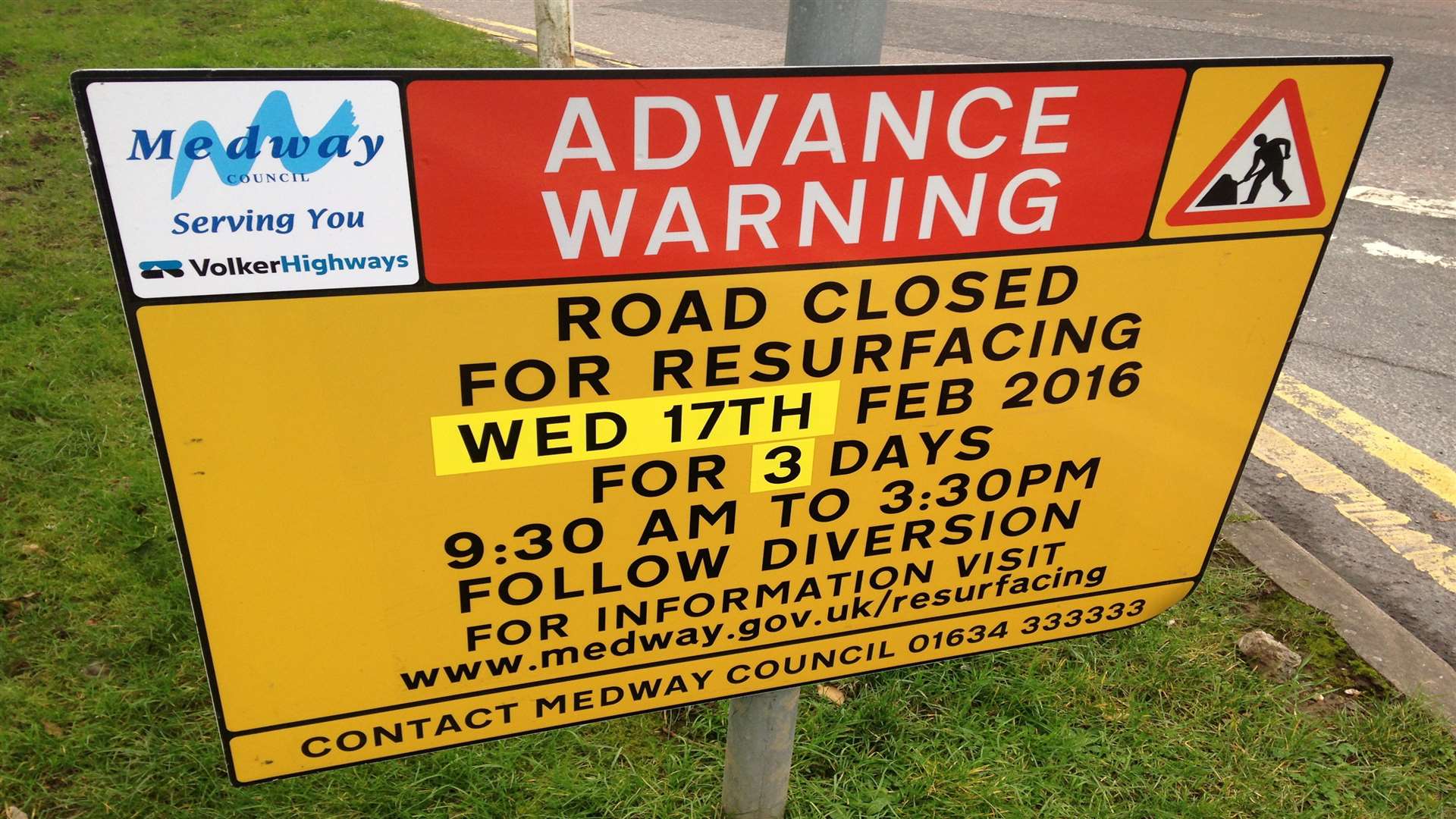Road closure notification signs in place because of plans for resurfacing in Banks Road, Strood