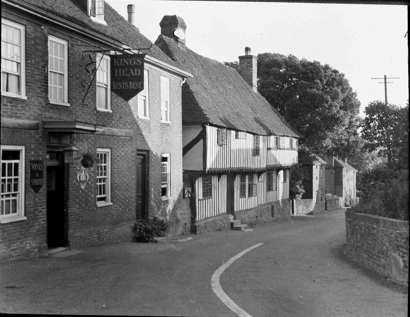 The Kings Head in Hollingbourne in the 1920s. Picture: Maidstone Museum