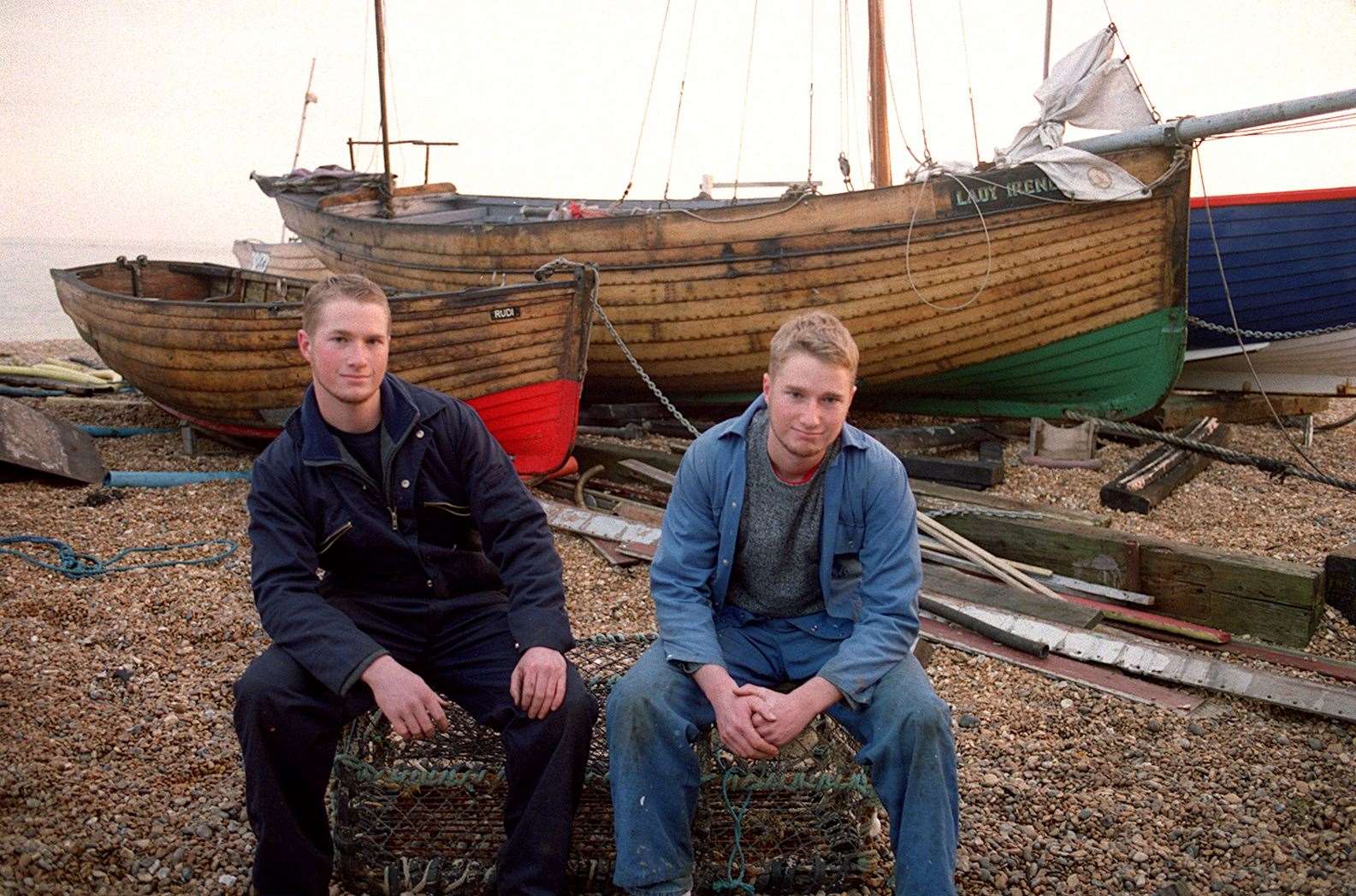 Twins Ben and Jack Burnham in 2001
