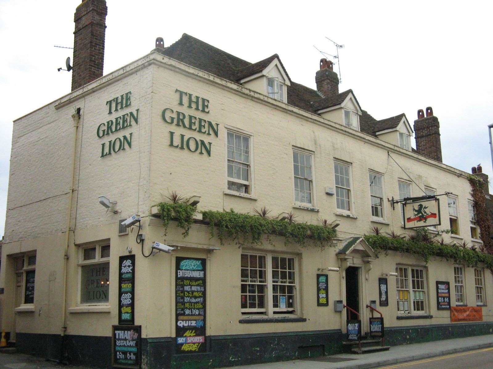 The old Green Lion pub in Rainham High Street