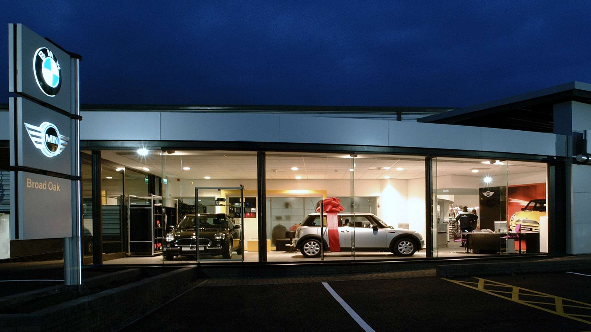Cardy Construction built the BMW dealership in Broad Oak for Barretts of Canterbury