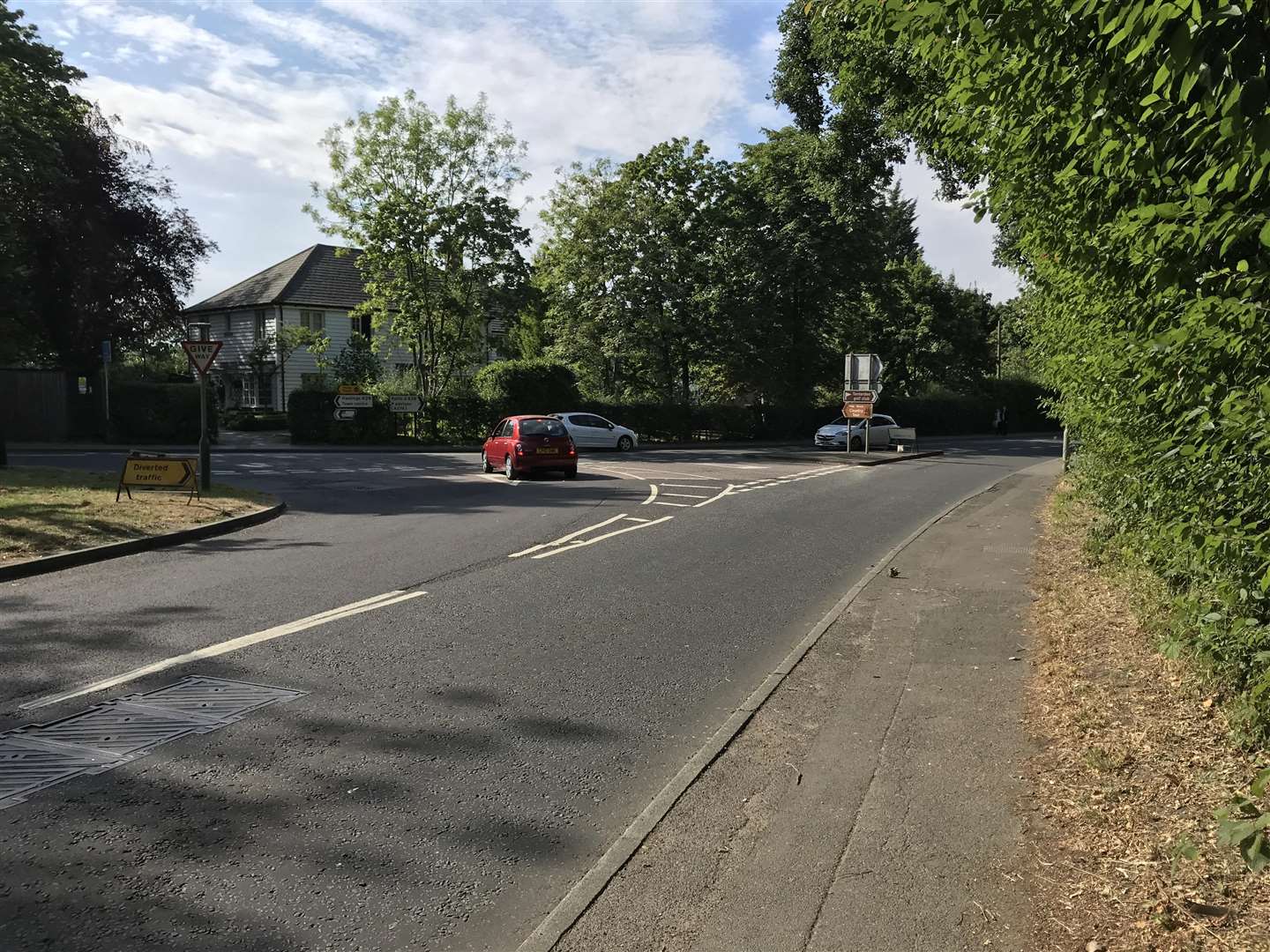 The junction with Ashford Road and Beacon Oak Road (3110849)