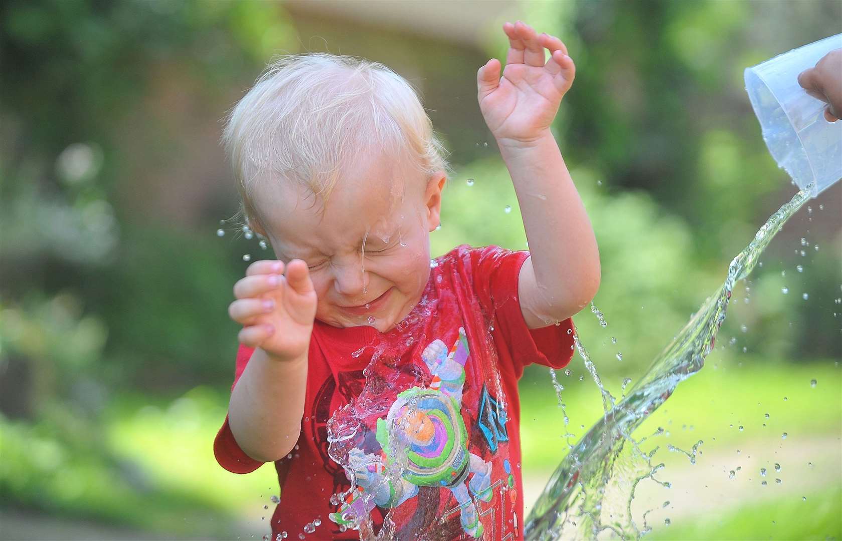 Hot weather pics. Mikey Arbon (2) cools off.. (3416544)