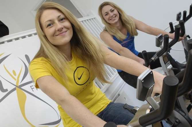 Ladywell Fitness club, run by the McFarnell sisters backs Craig Buddle's 500 mile bike and hike charity event.