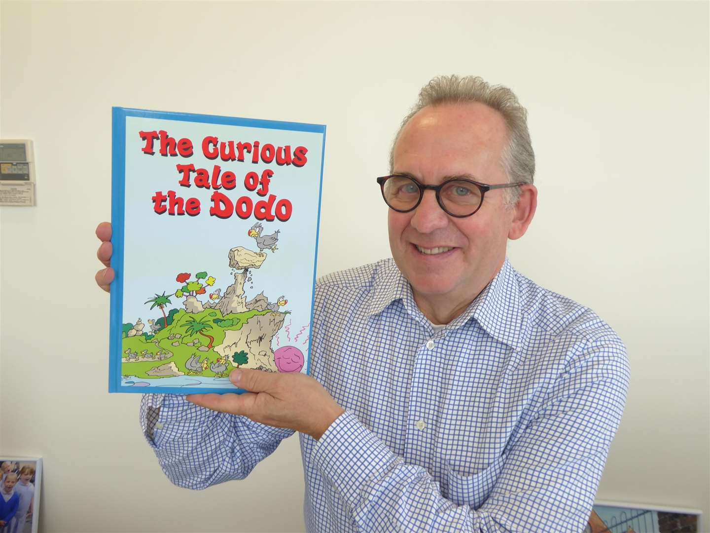 Whitstable author Anthony Cooper is donating copies of The Curious Tale of the Dodo for a World Book Day competition run by the KM Charity Team. (7575409)