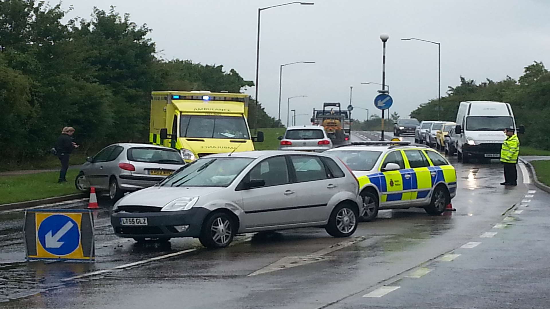 Two cars have crashed on the Old Thanet Way