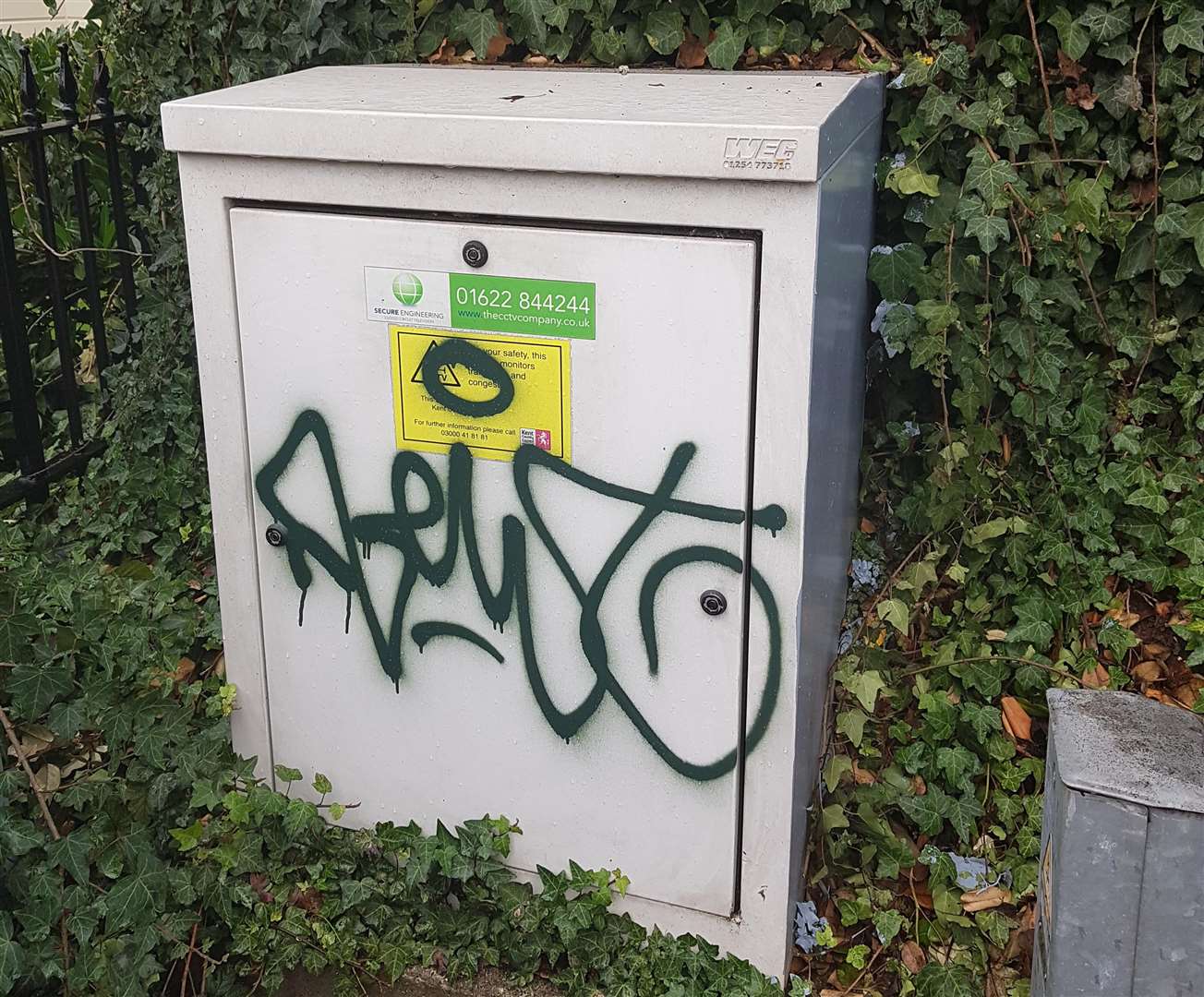 One of the familiar tags (6532136)