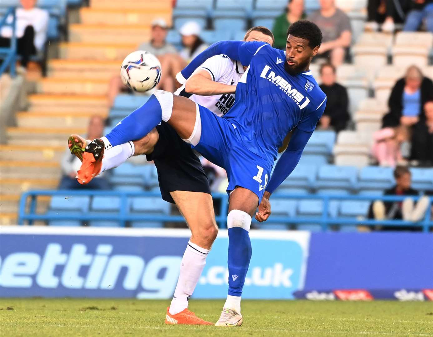 Vadaine Oliver battles for possession at Priestfield. Picture: Barry Goodwin (49649808)