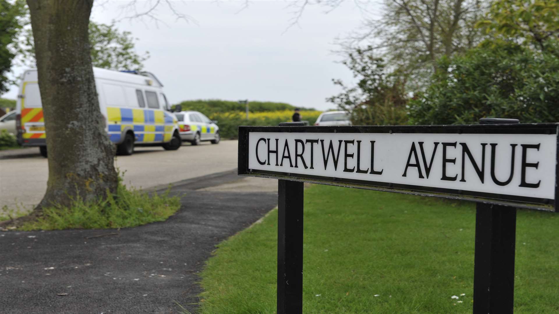 A body was fond in a ditch off a footpath in Chartwell Avenue. Picture: Tony Flashman