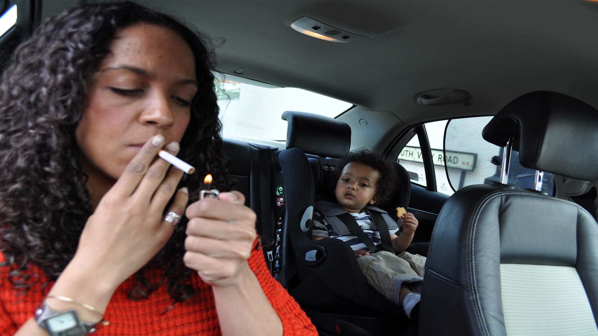 From October 1 it is illegal to smoke when a child is in the car. Picture: The Lung Foundation.