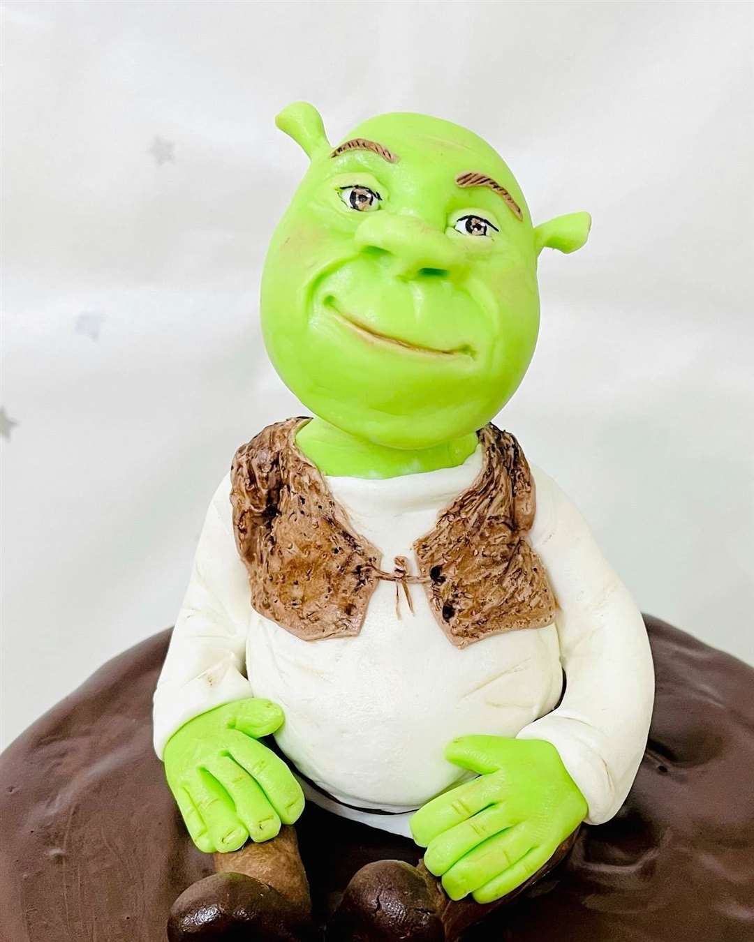 Shrek character, rendered in cake
