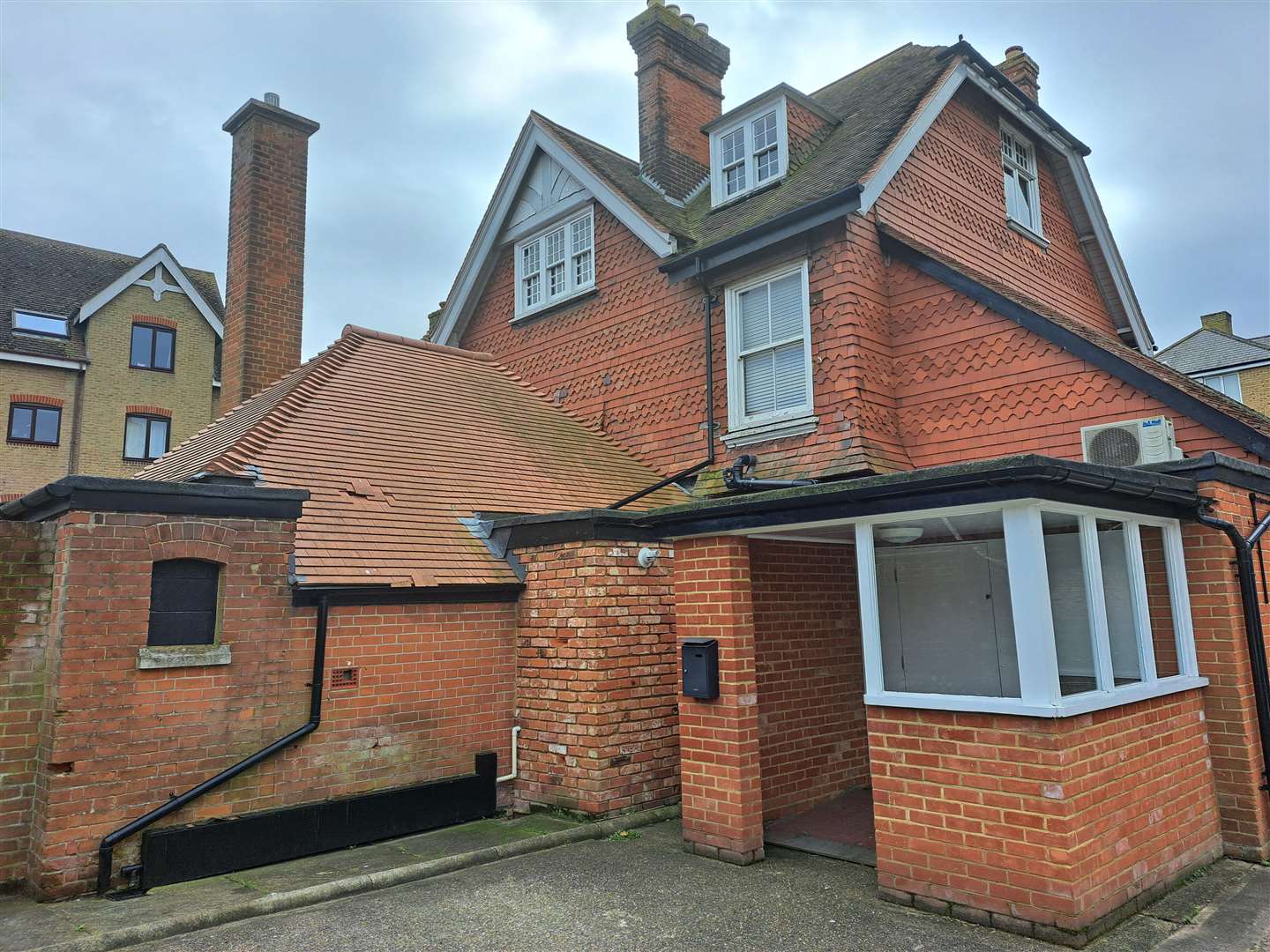 An extension is planned to the rear of the former L’hote boutique hotel in Old Dover Road, Canterbury