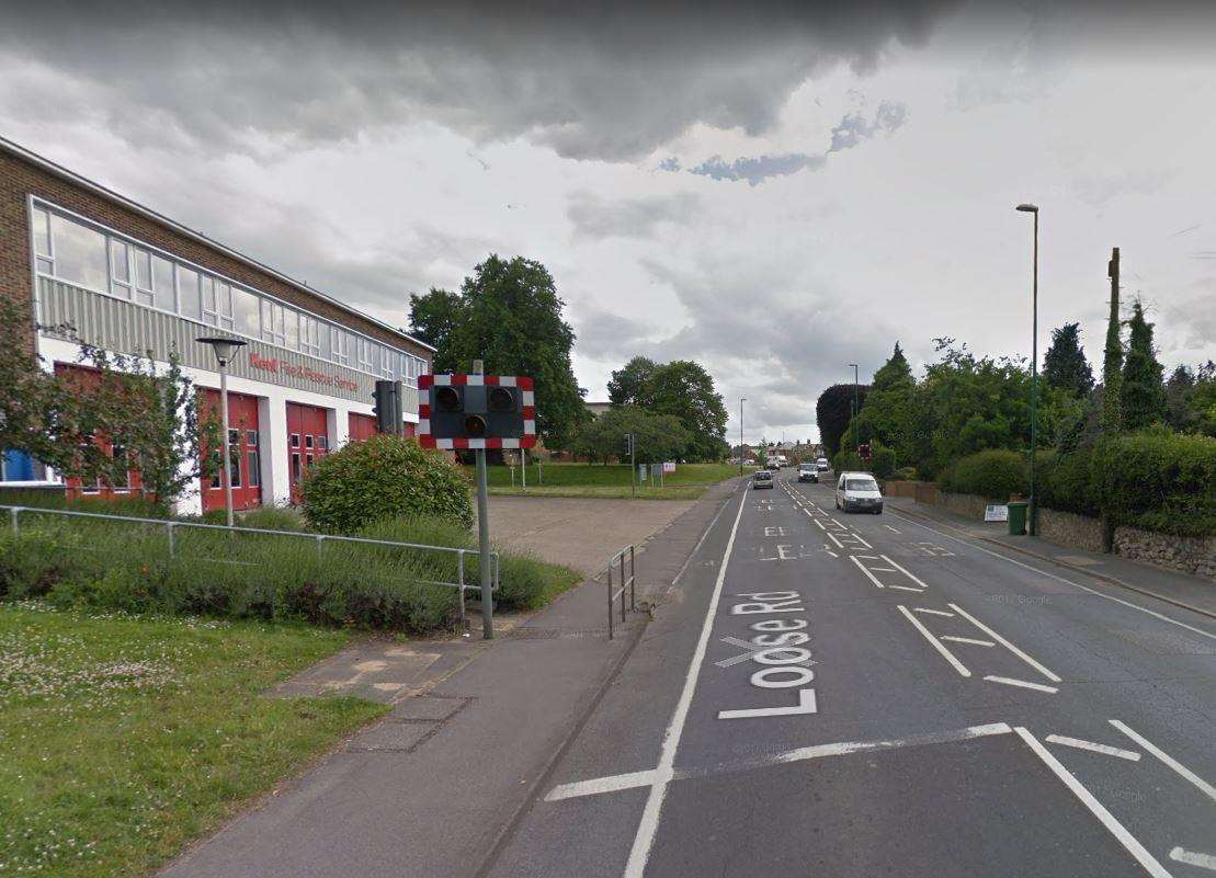A crash involving a van and two cars has closed Loose Road in Maidstone (3045983)