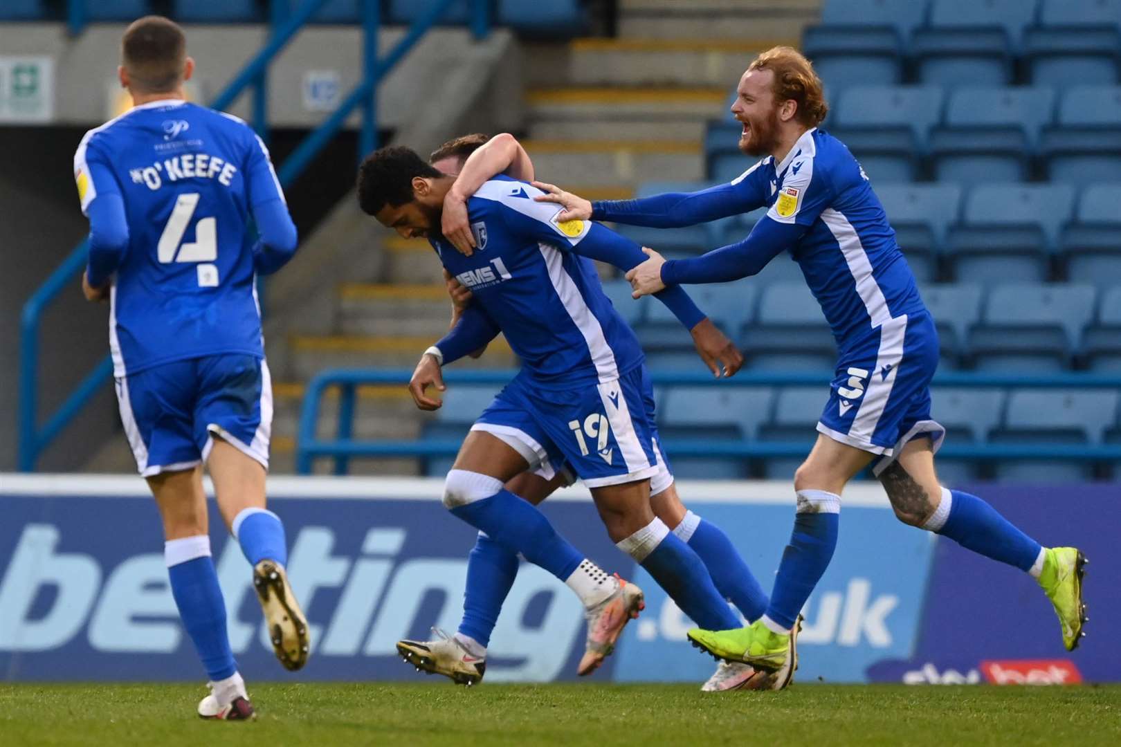 Gills players rush to celebrate with Vadaine Oliver. Picture: Keith Gillard