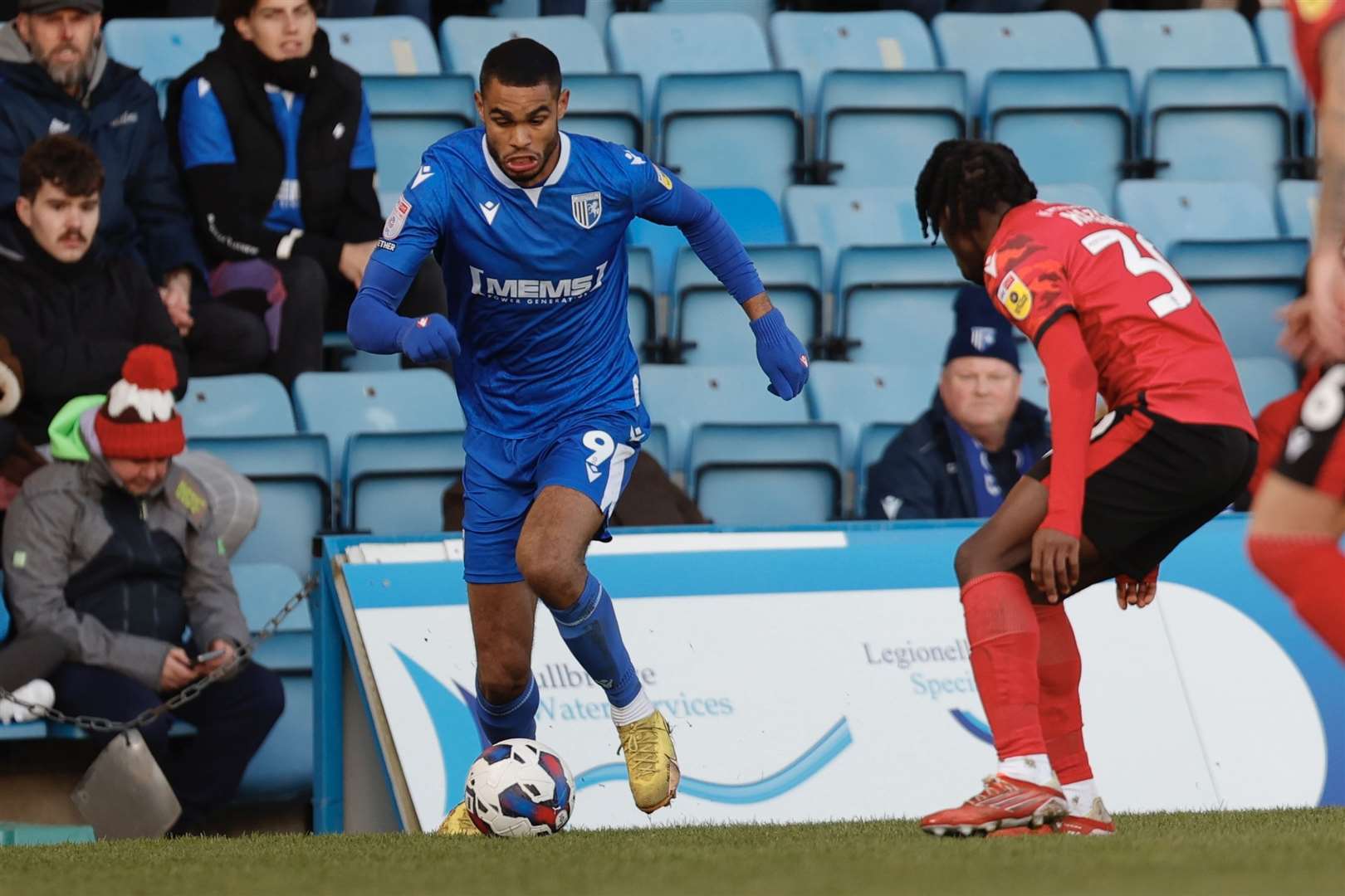 Mikael Mandron on the ball for Gillingham against Colchester (61549305)