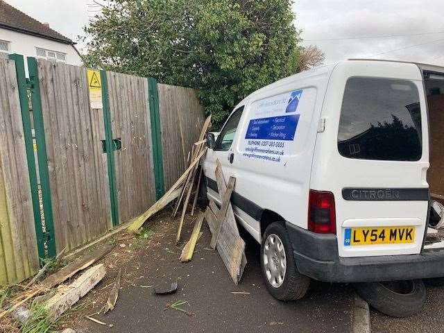 A van has crashed into a fence in Cherry Trees, Hartley