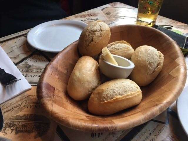 The bread rolls were fine and were served warm but my accomplices were a little disappointed with the lack of variety and just a small knob of butter