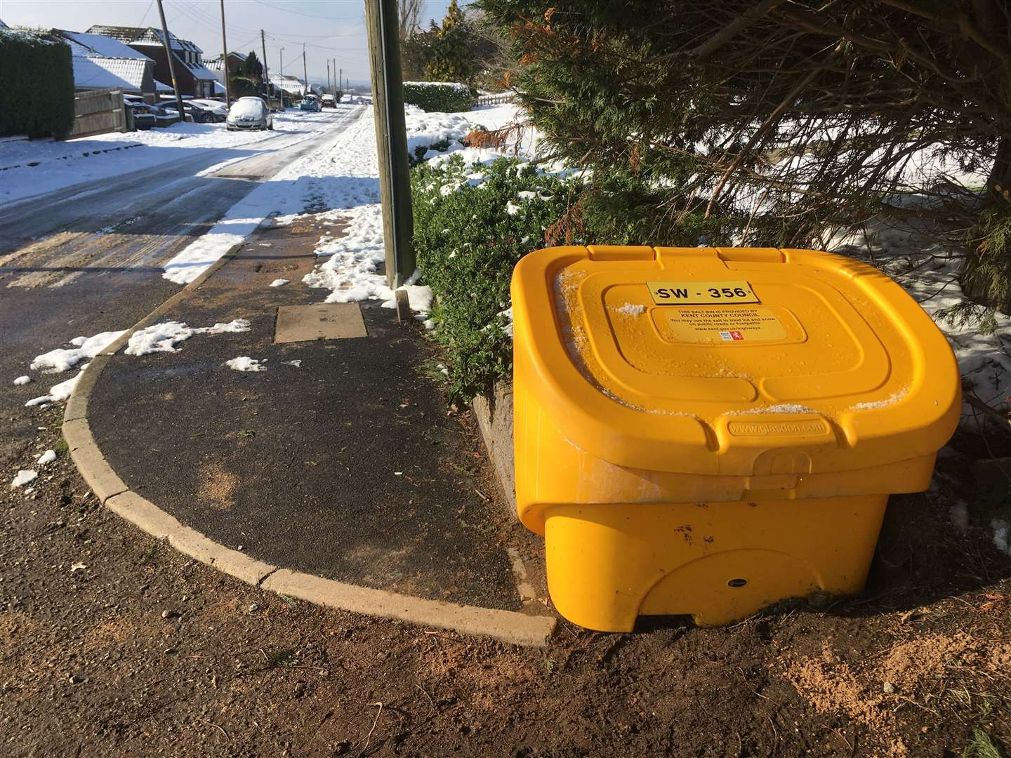 Empty KCC salt grit box at the top of Saxon Avenue, Minster, Sheppey