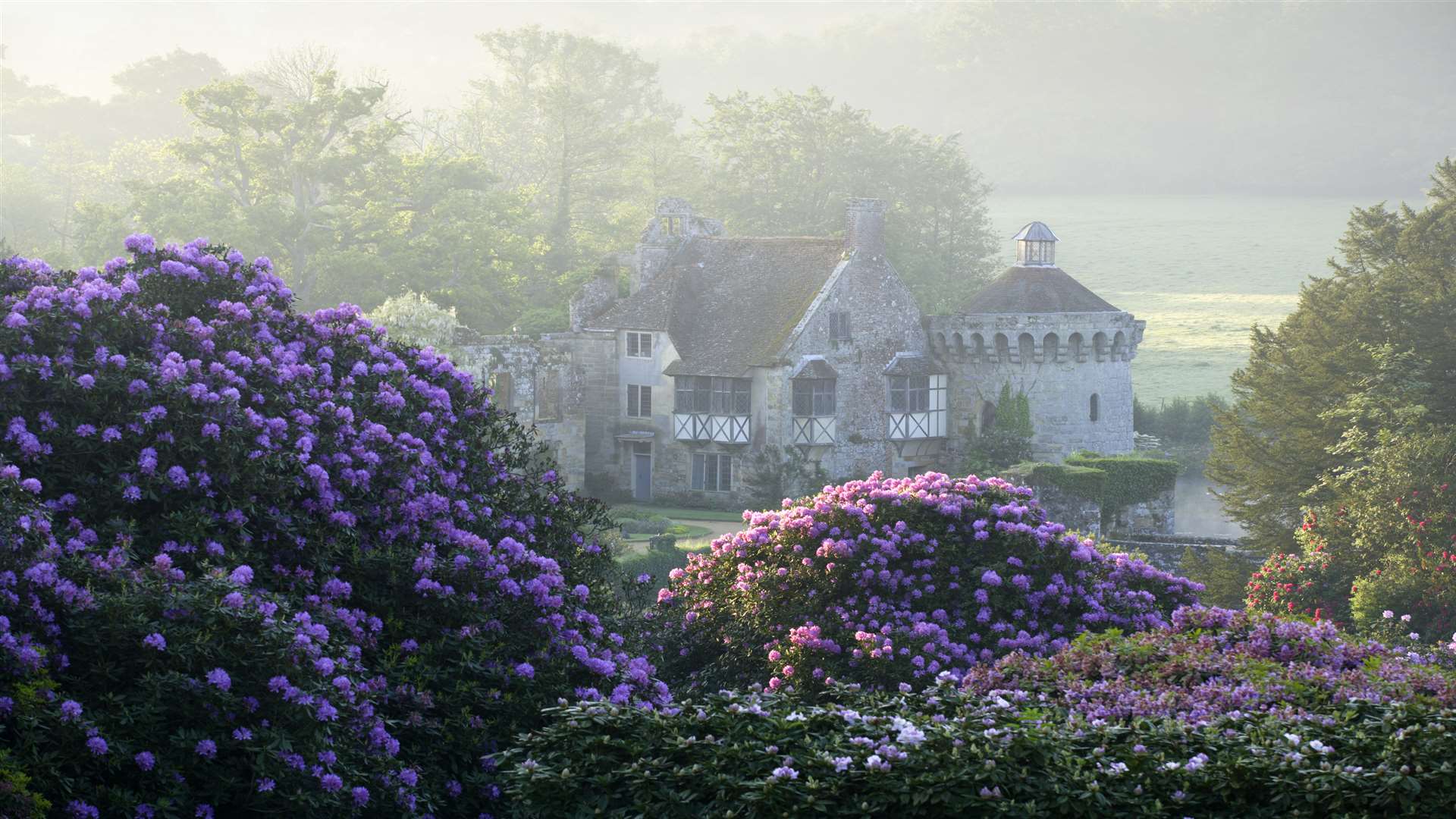 The fairytale setting of Scotney Castle Picture: NTPL/John Miller