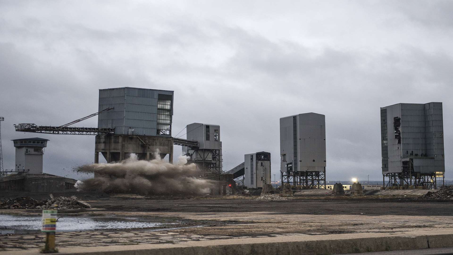 The explosion starts at Kingsnorth power station
