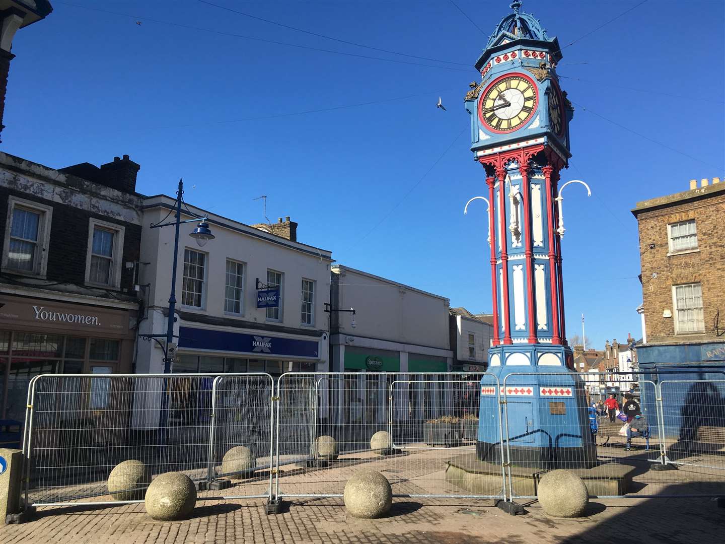 Sheerness clock tower fenced off to shoppers by barriers because of dangerous metal fatigue at the top