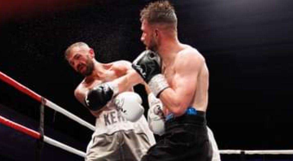 Louis Greene came from behind to beat Paul Kean in his commonwealth title defence Picture: Kynock-boxing.com