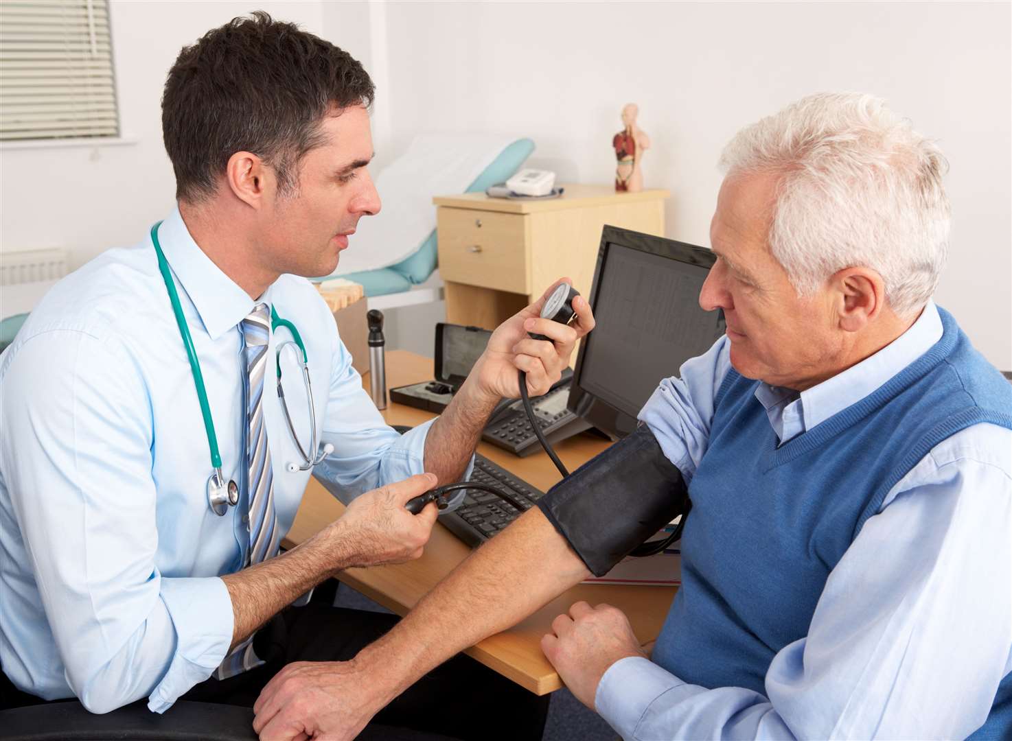 Alongside their GP, people can get a check at their pharmacy. Image: iStock.