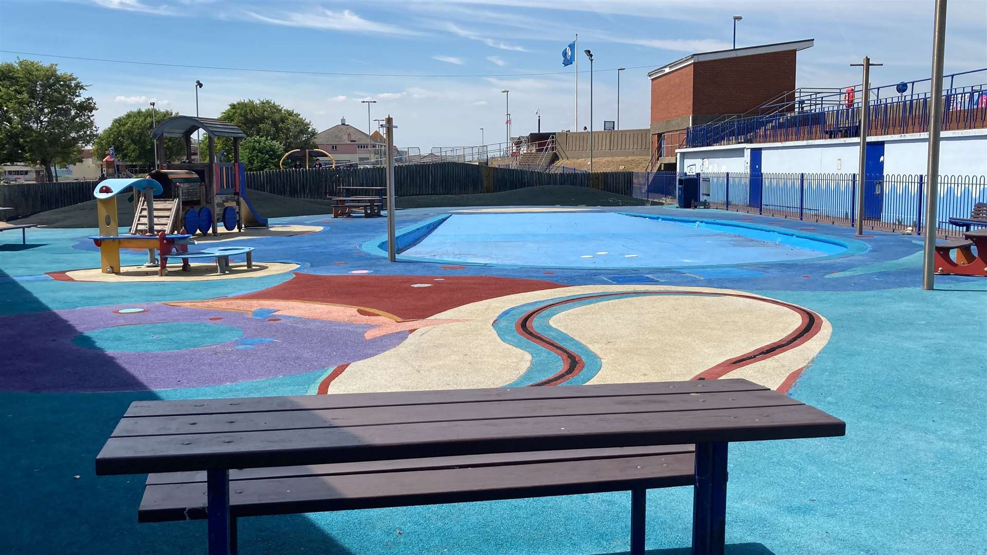 No one at the picnic tables as Sheerness paddling pool is closed again