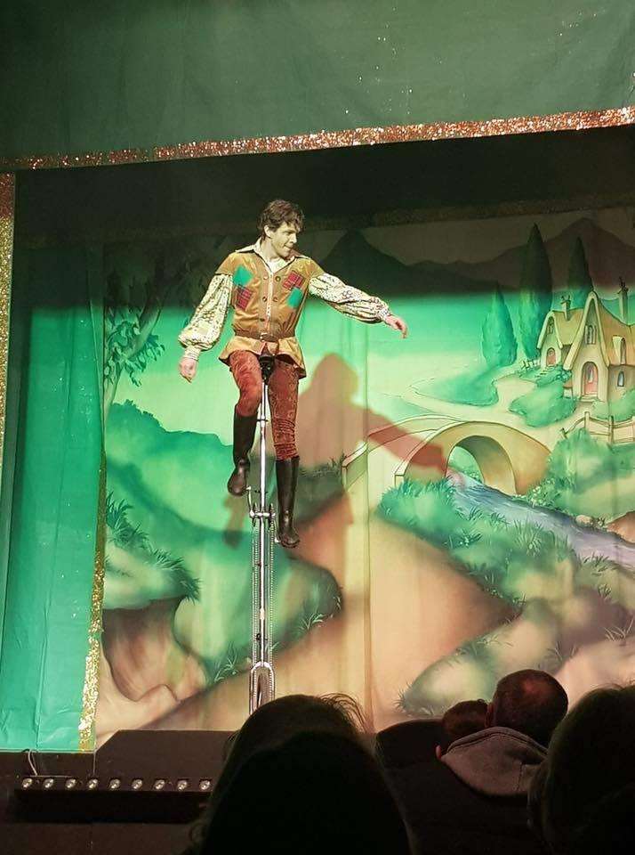 Daredevil Tom Balmont in Jack and the Beanstalk at Sittingbourne's Swallows Leisure Centre (6183881)