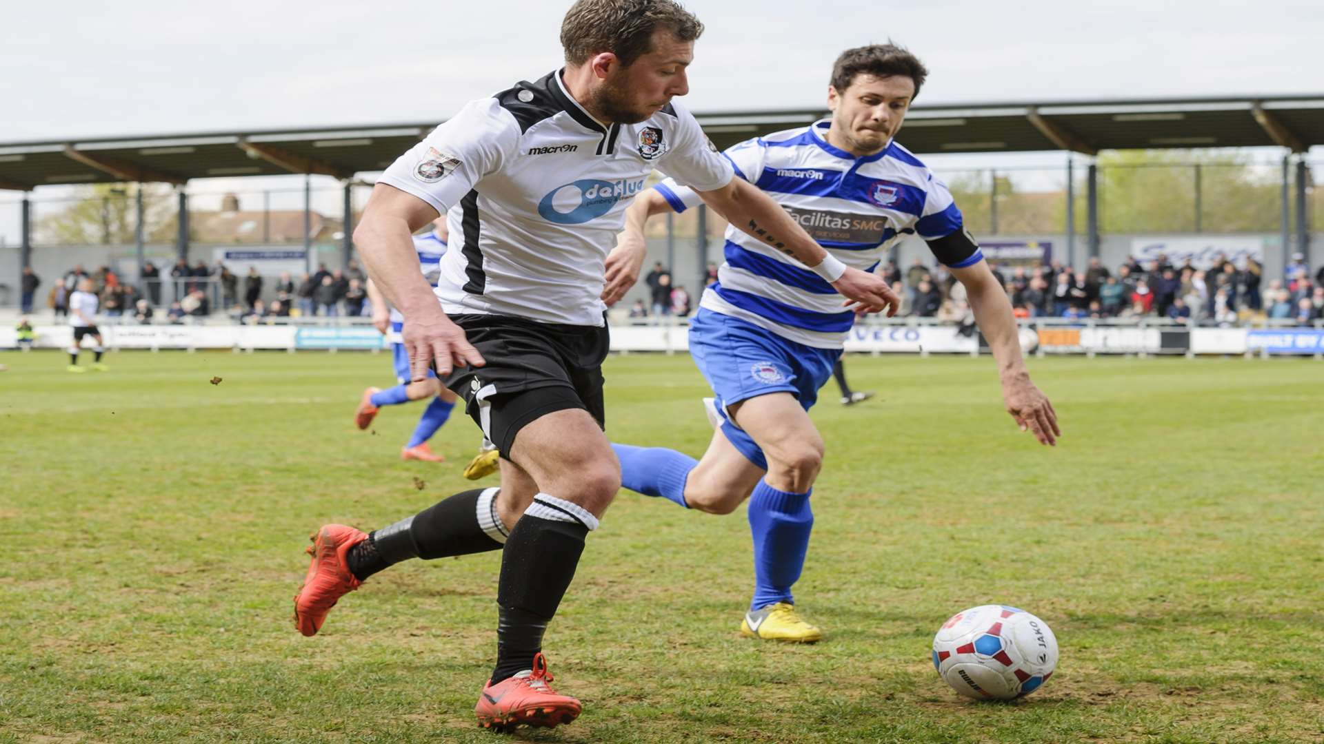 Ryan Hayes looks to make ground down the Dartford right Picture: Andy Payton