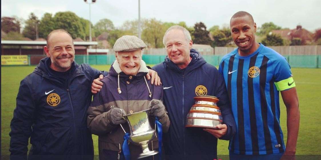 Club president Eddie Diplock with chairman Paul Lansdale, Micky Collins and captain Corey Holder with the title (36919986)