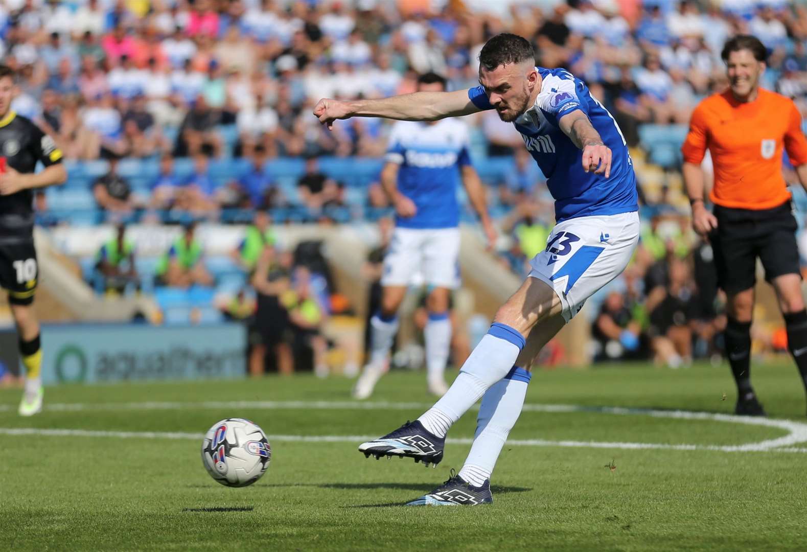 Scott Malone has a shot at goal for the Gills Picture: @Julian_KPI