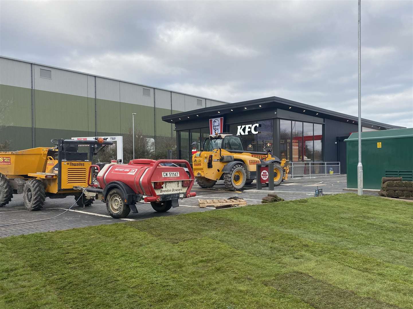 Work to finish the new KFC is ongoing