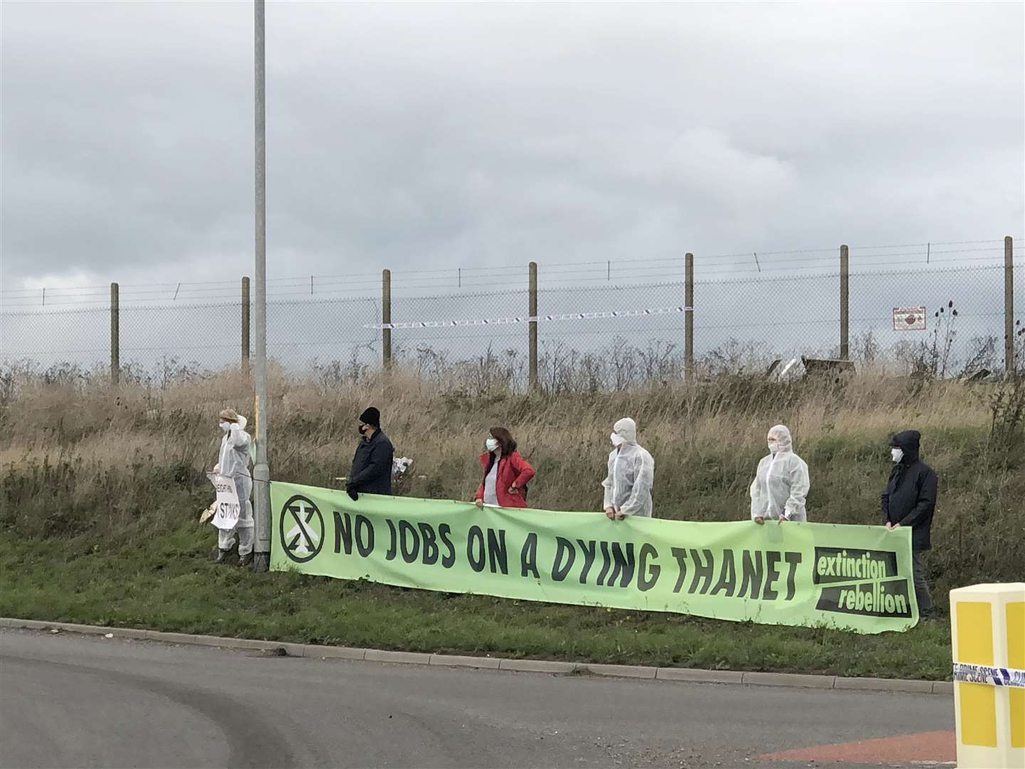 XR Thanet say they received "toots of support" as they held a socially-distanced protest alongside the A299