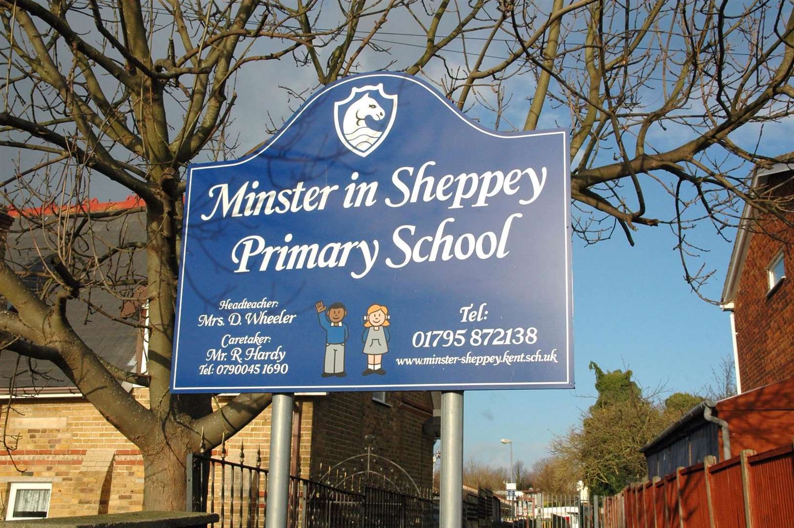 Closed: Minster Primary School on Sheppey has shut because of a burst water main (16207377)