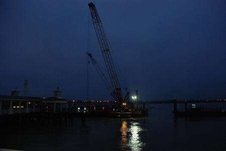 Gravesend Town Pier Pontoon being completed