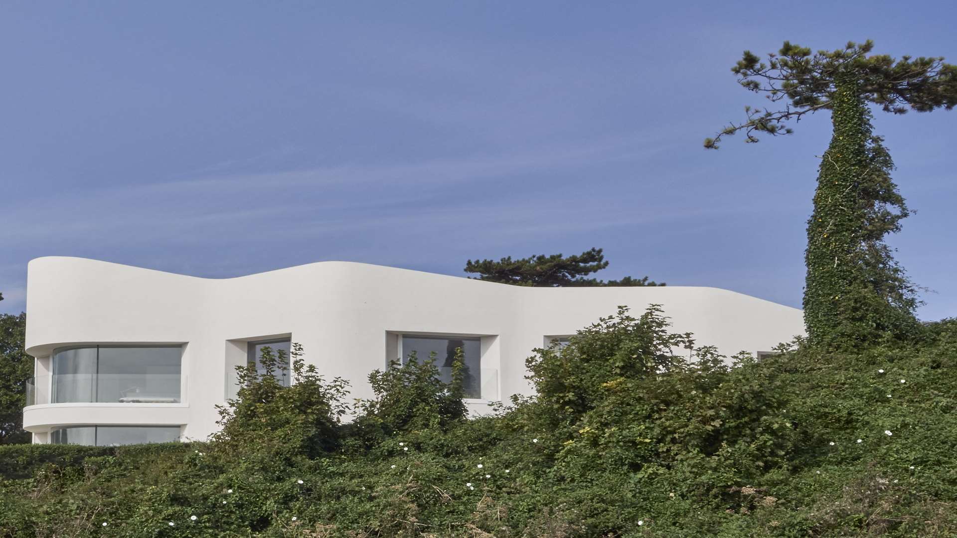 The award-winning Ness Point house. Picture courtesy of Nick Guttridge.