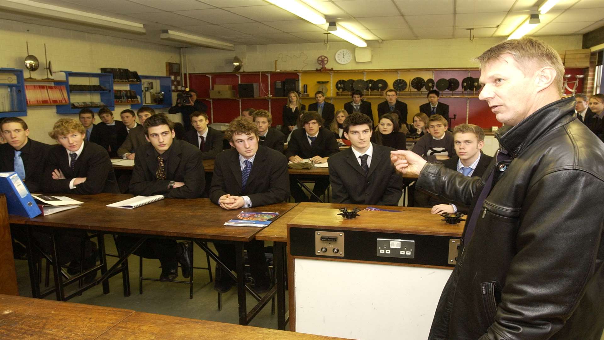Piers Sellers talks to pupils at his former school