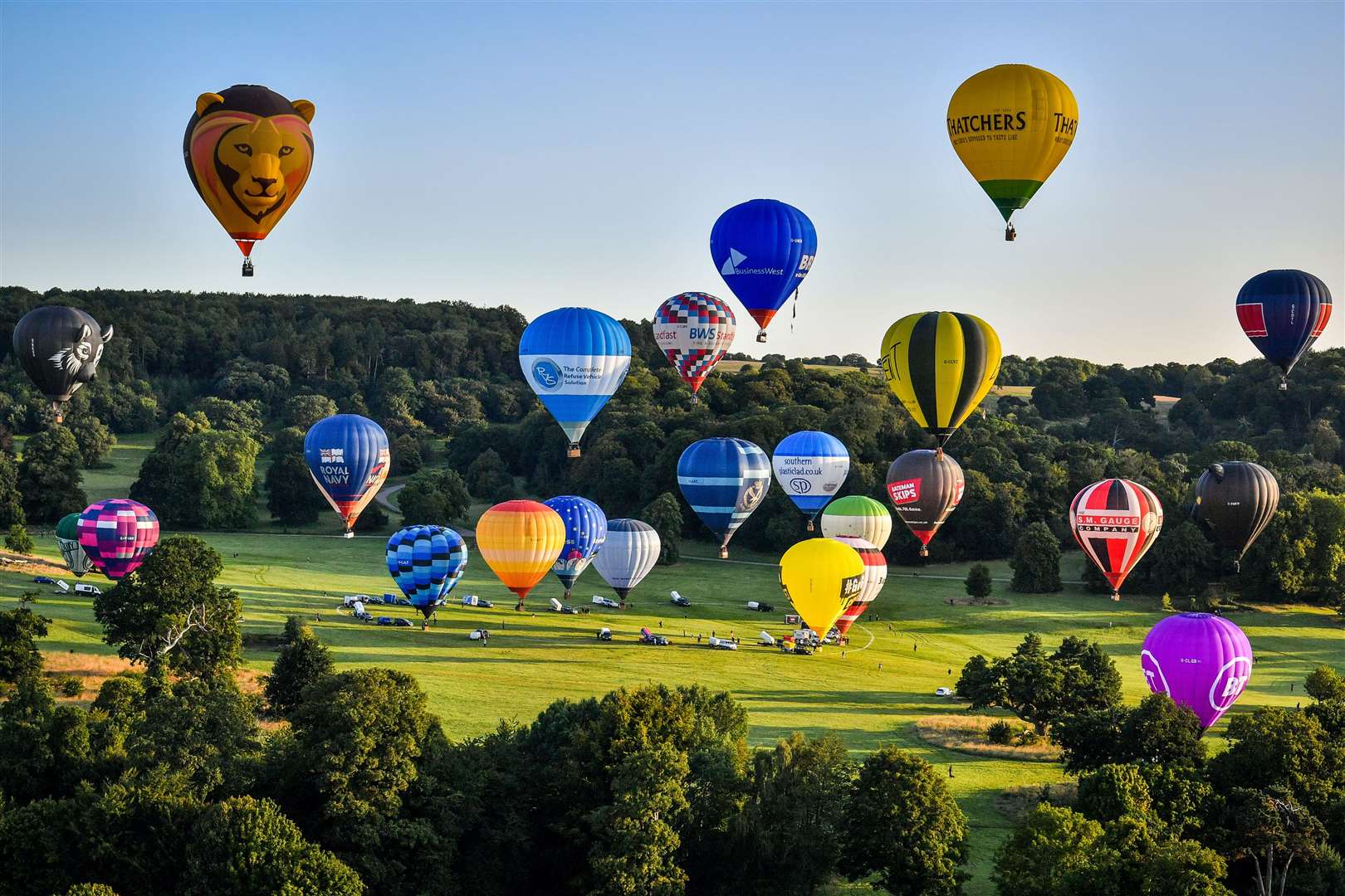 In Pictures Hot air balloons brighten skies over Bristol