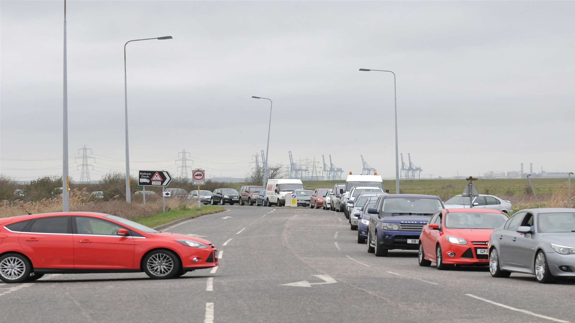 The queue of cars on the Old Ferry Road