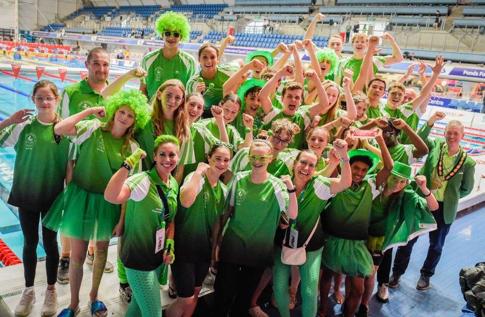 Kent celebrate their national title victory in Sheffield Picture: Swim England / Will Johnston Photography