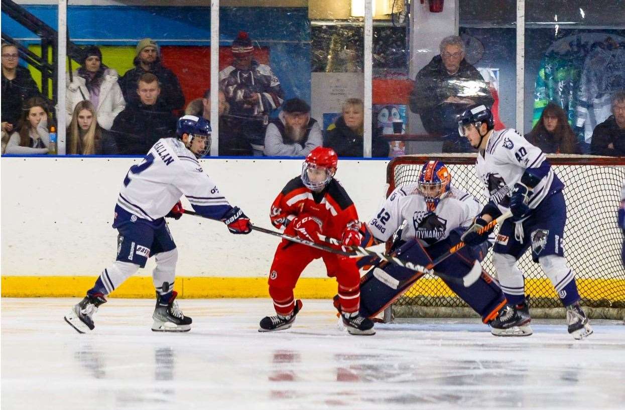 Rearguard action for the Dynamos against Streatham Picture: David Trevallion