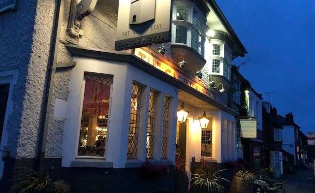 Between Brands Hatch and Swanley, the Castle Hotel has a large bar and dining area plus seven bedrooms