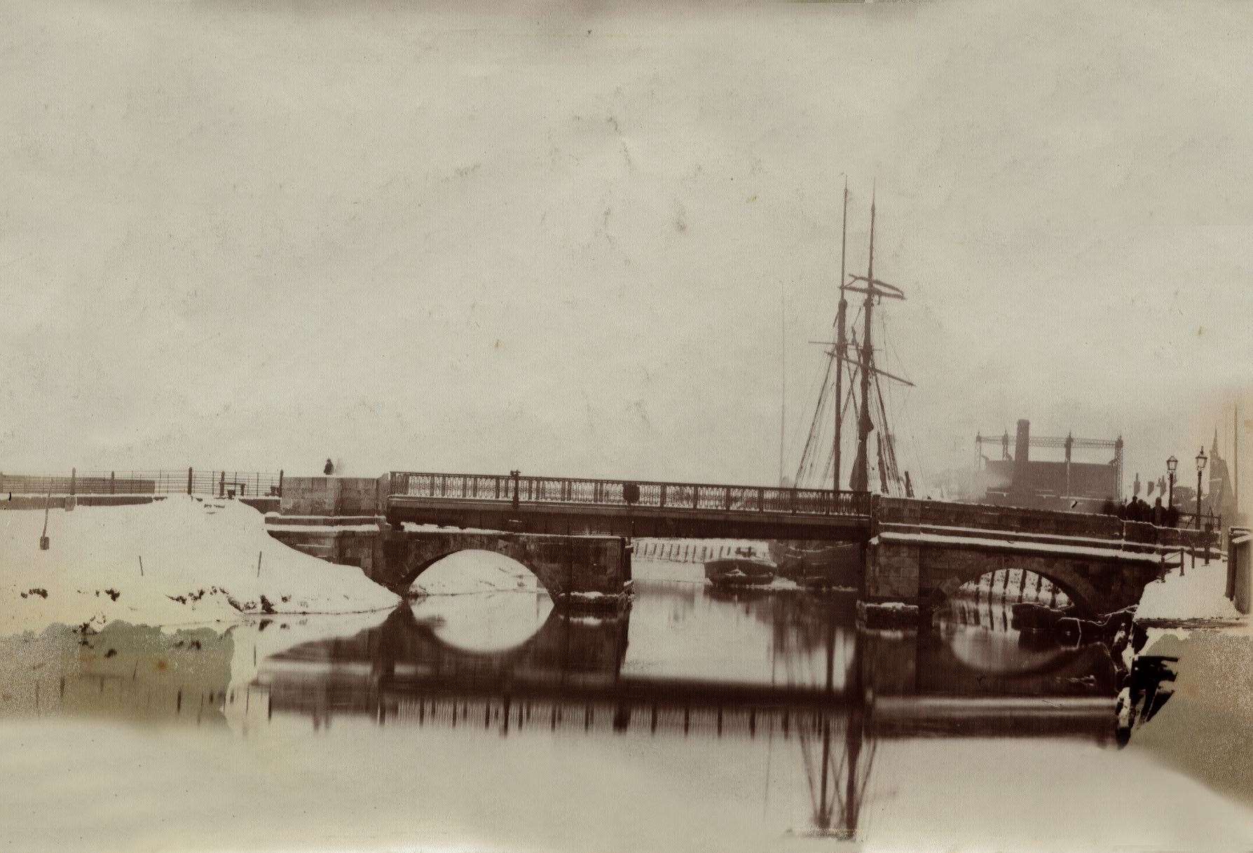 Sandwich Toll Bridge c.1900 Picture: Sandwich Guildhall Museum and Archives