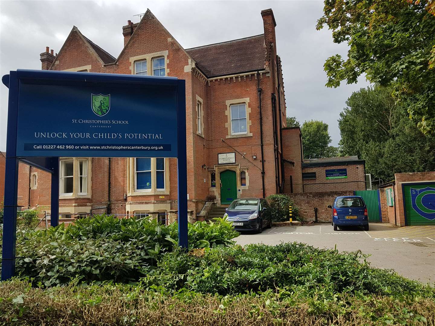 former-st-christopher-s-independent-school-in-canterbury-up-for-auction